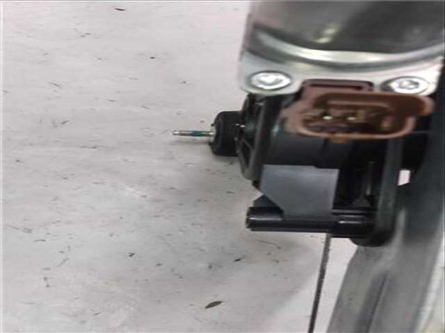 Foto 3ª: Elevalunas Eléctrico Delantero Derecho Dacia Sandero 1.0 STEPWAY COMFORT [1 0 LTR. - 67 KW TCE CAT] 91CV [H4D F4] (2022)
