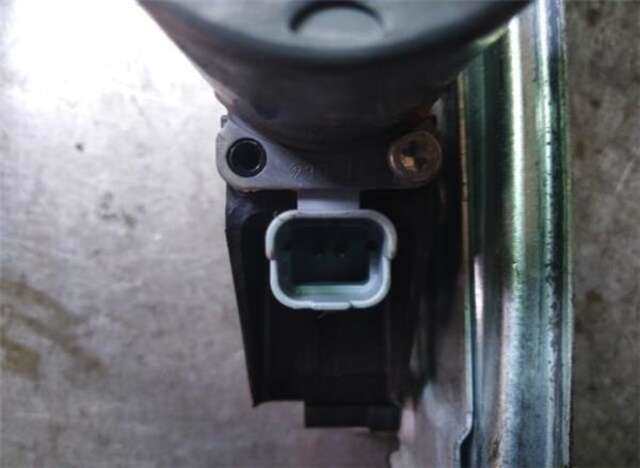 Foto 3ª: Elevalunas Eléctrico Delantero Derecho Peugeot 208 1.6 HDI [9HP]