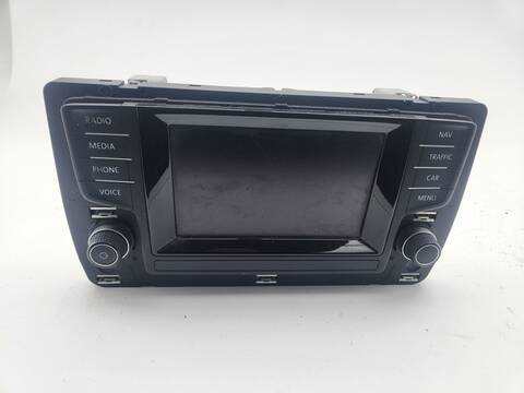 Pantalla Multifuncion Volkswagen Golf ADVANCE BLUEMOTION 105CV 77KW