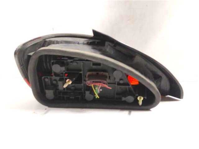 Foto 3ª: Piloto Trasero Derecho Peugeot 306 