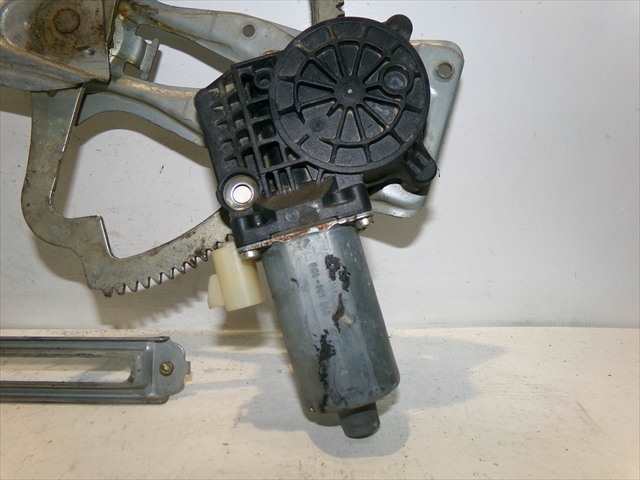 Foto 2ª: Elevalunas Eléctrico Delantero Derecho Mercedes Clase ML 320 3.2 G W163 1998-2005 [112942] (2001)