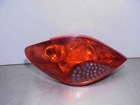 Piloto Trasero Izquierdo Peugeot 207 CONFORT 95CV 70KW