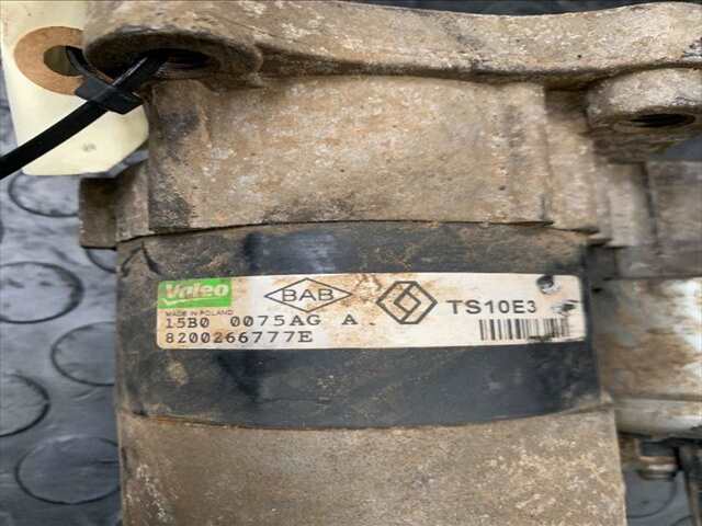 Foto 2ª: Motor de Arranque Dacia Duster 1.6 I 16V 107CV/79KW 0CV [K4M 690] (2010)