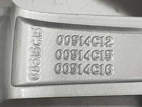 Foto 3ª: LLanta Aleacion Peugeot 208 STYLE [HM05] (2013)