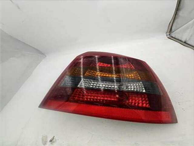 Foto 2ª: Piloto Trasero Derecho Opel Astra 1.7 ECO 4 [1.7 LTR. - 55 KW 16V DTI CAT (Y 17 DT - LR6)]