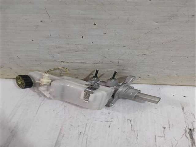 Foto 2ª: Bomba Freno Toyota Auris 1.33 DUAL-VVTI NRE150_) 101CV [1NR-FE] (2006)