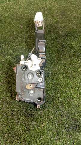 Cerradura Puerta Delantera Derecha Toyota 4 Runner 3.0 T DIESEL