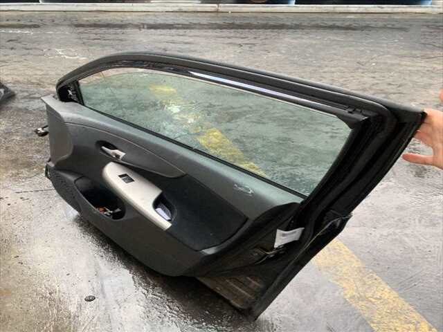 Foto 2ª: Puerta Delantera Derecha Toyota Corolla 1.3 16V100CV [1NR] (2011)