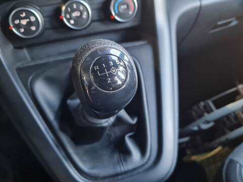 Palanca de Cambio Mercedes Citan 110 CDI STANDARD 420.723) 95CV 70KW