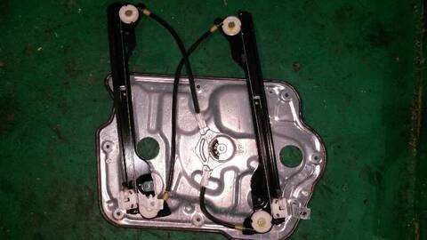 Foto 2ª: Elevalunas Eléctrico Delantero Derecho Nissan Qashqai 2.0 16V CAT 141CV 104KW [MR20] (2009)