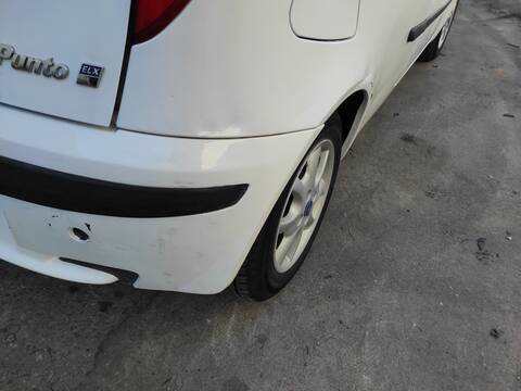 Foto 3ª: Paragolpes Trasero Fiat Punto 1.2 D 70CV II 188) BERLINA 188A3000 (2000)