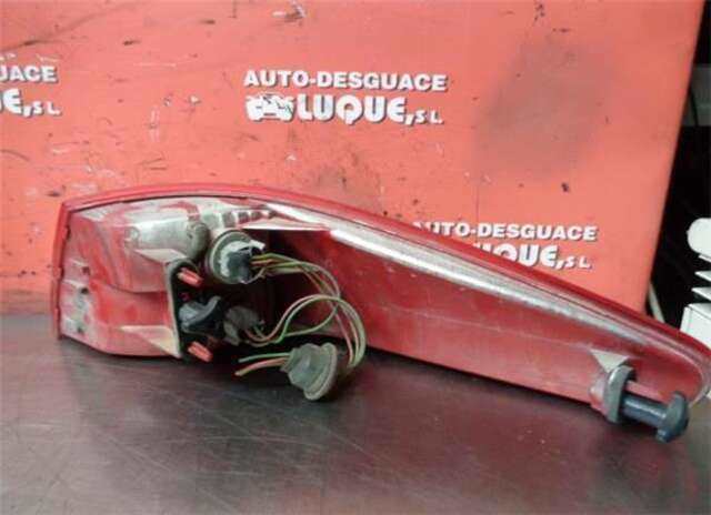 Foto 3ª: Piloto Trasero Izquierdo Peugeot 607 2.7 HDI 24V [UHZ]