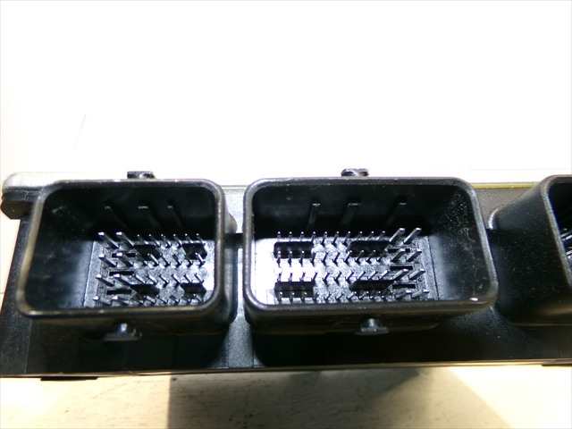 Foto 3ª: Centralita Motor ECU Kia Carnival 2.9 CRDI 2001-2006 [J3] (2002)