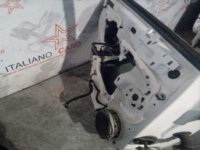 Foto 4ª: Puerta Trasera Izquierda Citroen C4 EXCLUSIVE 120CV 88KW [5F01] (2010)