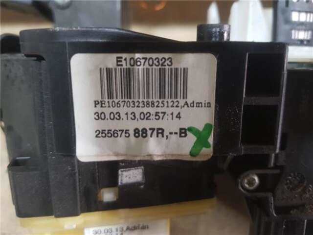 Foto 3ª: Mando Multifuncion Renault Clio 1.5 AUTHENTIQUE [1.5 LTR. - 55 KW DCI DIESEL FAP]