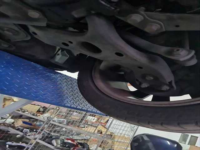 Brazo Suspension Delantero Izquierdo Toyota Auris 1.8 HYBRID ZWE186_) 136CV 100KW
