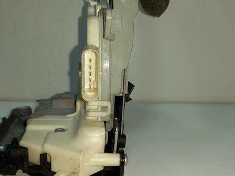 Foto 2ª: Cerradura Puerta Trasera Derecha Audi Q3 CUV (2015)