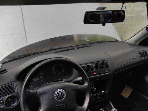 Salpicadero Volkswagen Golf AKQ BERLINA