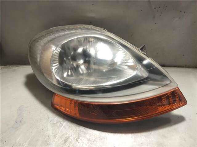 Faro Derecho Renault Trafic 1.9 27 CN DOBLE CABINA [1.9 LTR. - 74 KW DIESEL]