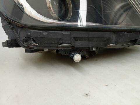 Foto 3ª: Faro Derecho Mercedes Clase A 140 A 200 CDI - D 176.008) 136CV 100KW [OM 651.930] (2014)