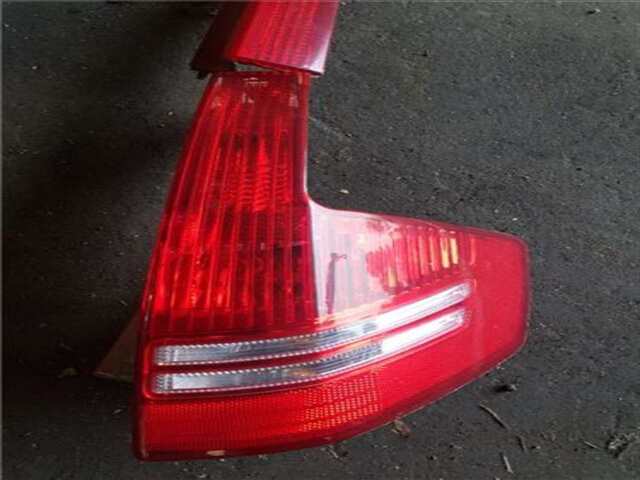 Foto 3ª: Piloto Trasero Derecho Citroen C4 1.4 16V [KFU (ET3J4)]