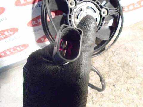 Foto 2ª: Electroventilador Aire Acondicionado Volkswagen Passat 2.0 20V CAT ALT) BERLINA 130CV 96KW (2002)