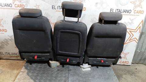 Foto 3ª: Asientos Traseros Volkswagen Touran ADVANCE BLUEMOTION 105CV 77KW [CAY] (2011)