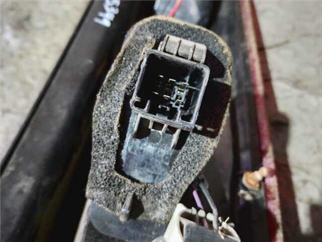 Foto 3ª: Piloto Trasero Izquierdo Ford Fiesta 1.6 16V [FYJA]