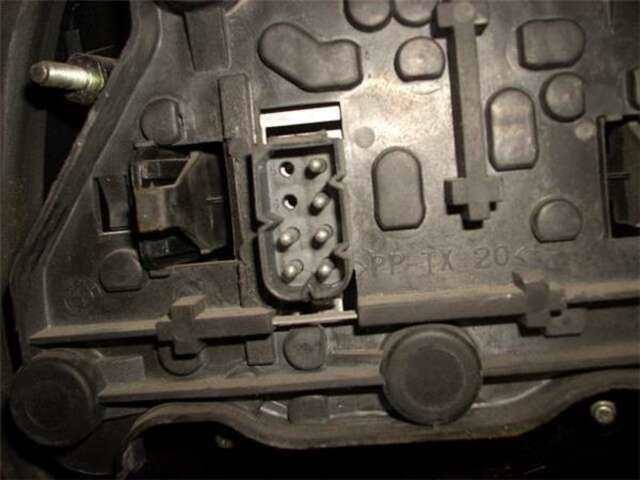Piloto Trasero Derecho Bmw Serie 3 315 318IS 1.8 16V (140CV)