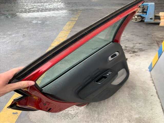 Foto 2ª: Puerta Trasera Izquierda Citroen C3 1.2 12V 82CV/60KW PURETECH 0CV [HM01] (2016)