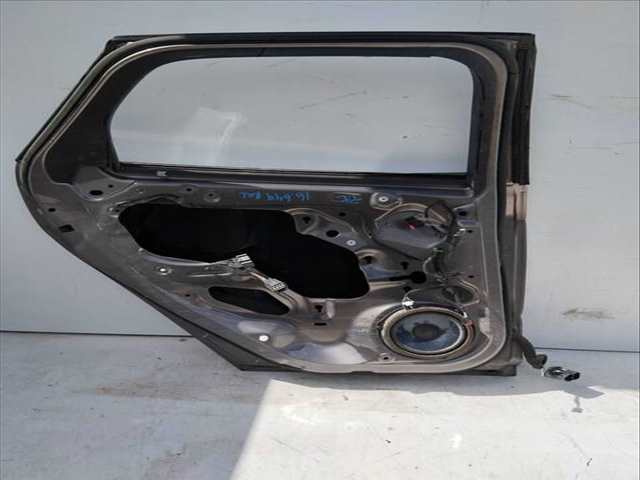 Foto 3ª: Puerta Trasera Izquierda Ford Focus EDITION 125CV 92KW [M1DA] (2014)