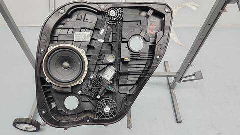 Foto 3ª: Elevalunas Manual Trasero Derecho Hyundai i30 N PERFORMANCE 275CV 202KW [G4KH] (2019)