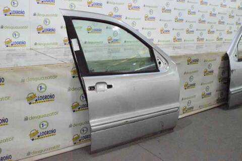 Foto 3ª: Puerta Delantera Derecha Mercedes Clase ML 400 4.0 CDI 32V 250CV [628963] (1997)
