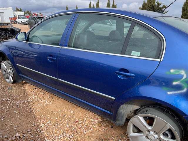 Foto 2ª: Puerta Trasera Izquierda Skoda Superb 2.0 TDI 140CV [BKD] (2008)