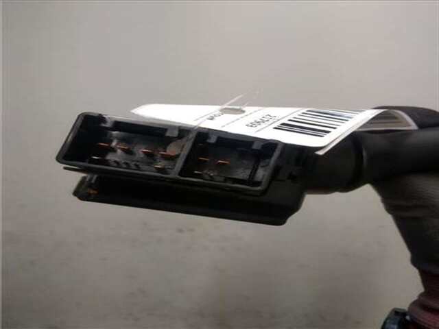 Foto 2ª: Mando Multifuncion Toyota Yaris 1.5 ACTIVE [1.5 LTR. - 82 KW 16V CAT] [3S-FC]