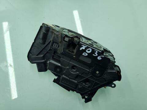Cerradura Puerta Delantera Derecha Volkswagen Scirocco 2.0 TDI 103KW) 140CV