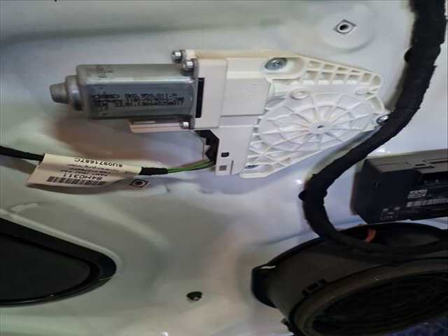 Elevalunas Manual Trasero Izquierdo Audi Q3 2.0 TDI QUATTRO 177CV 130KW