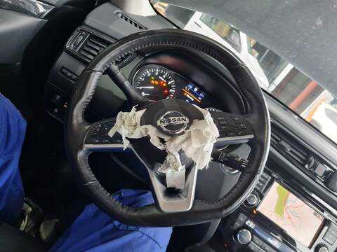Volante Nissan X-Trail TEKNA 157CV 116KW T32)
