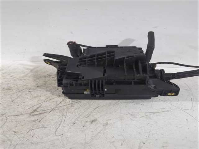 Foto 3ª: Caja Reles Fusibles Kia Ceed 1.6 CRDI 90 90CV [D4FB] (2006)