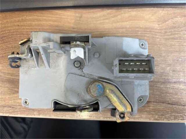 Foto 3ª: Cerradura Puerta Delantera Izquierda Peugeot 306 1.4 SL [KFX (TU3JP)]