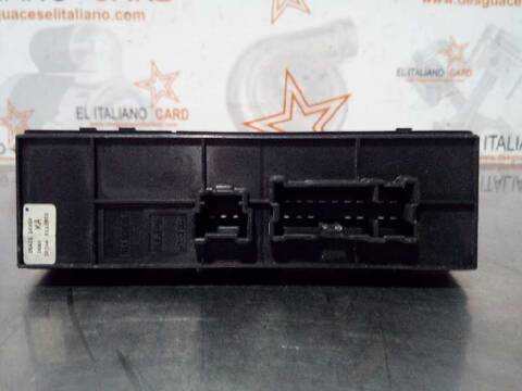 Foto 3ª: Botonera Elevalunas Nissan Juke 190CV 140KW