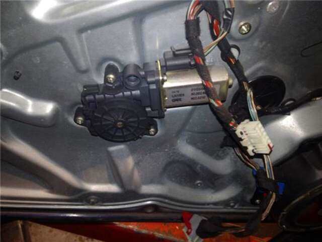 Foto 3ª: Elevalunas Eléctrico Delantero Izquierdo Fiat Stilo 1.9 JTD (192_XE1A) [192 A1.000]