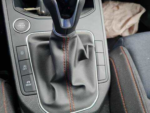 Foto 3ª: Palanca de Cambio Seat Ibiza FR 116CV 85KW [DLAA] (2022)