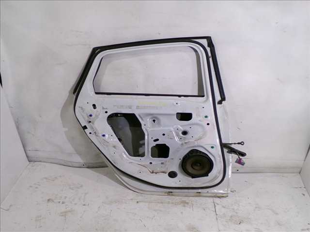 Foto 2ª: Puerta Trasera Izquierda Opel Astra 1.3 CDTI 70KW [A13DTE] (2011)
