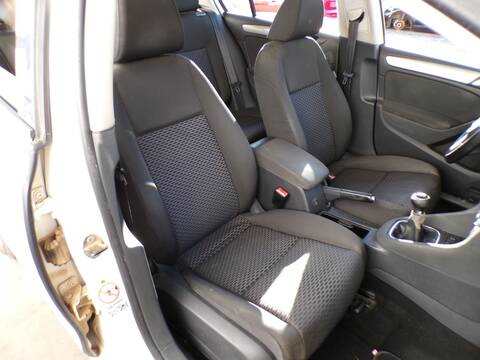 Asiento Delantero Derecho Volkswagen Golf CBD