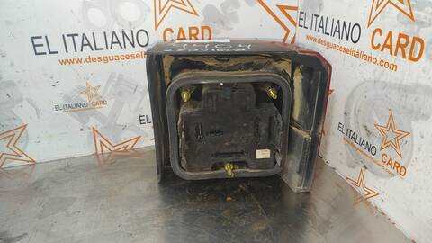 Foto 3ª: Piloto Trasero Izquierdo Volkswagen Transporter CARAVELLE BUSINESS 151CV 111KW [AXG] (2000)