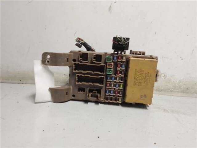 Caja Reles Fusibles Toyota Corolla 2.0 D-4D LINEA SOL [2.0 LTR. - 66 KW TURBODIESEL CAT]