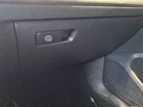 Guantera Volkswagen Golf ADVANCE BLUEMOTION 105CV 77KW