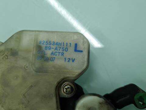 Foto 4ª: Cerradura Maletero Portón Nissan Patrol GR S 129CV 95KW [RD28] (2000)