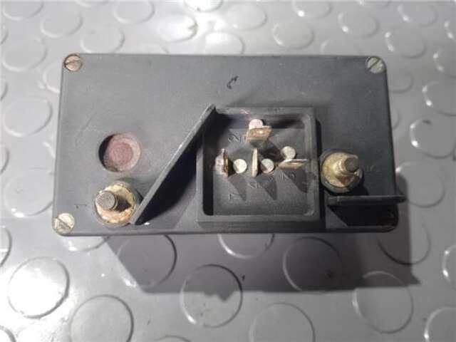 Foto 2ª: Caja Reles Fusibles Citroen C1 1.8 D [1.8 LTR. - 44 KW DIESEL (161)] (1985 _) [161A (XUD7)]